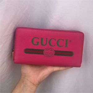 Gucci zip wallet